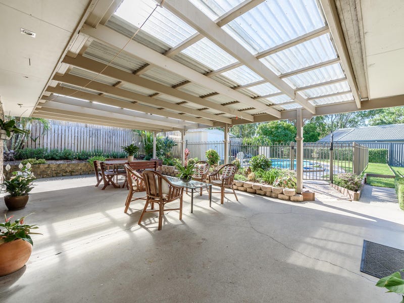 4 Calder Crescent, Helensvale, Qld 4212 Property Details