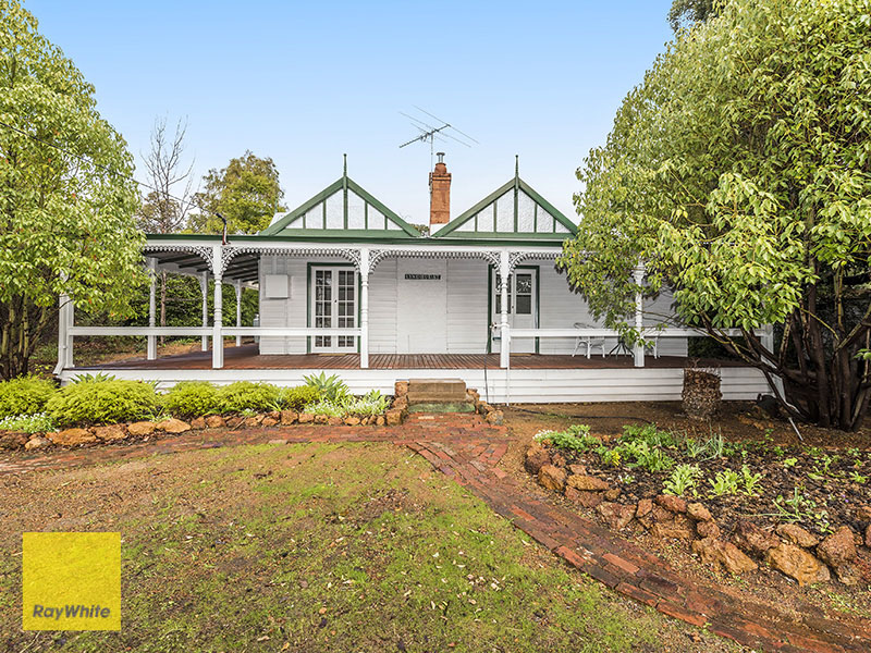 23 Lyndhurst Road, Kalamunda, WA 6076 House for Sale