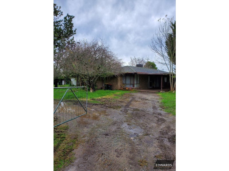 195 Sand Road, Longwarry, Vic 3816 Property Details