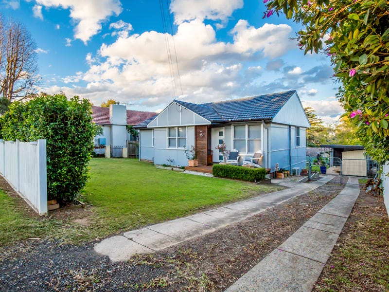 15 Mount Street, Glenbrook, NSW 2773