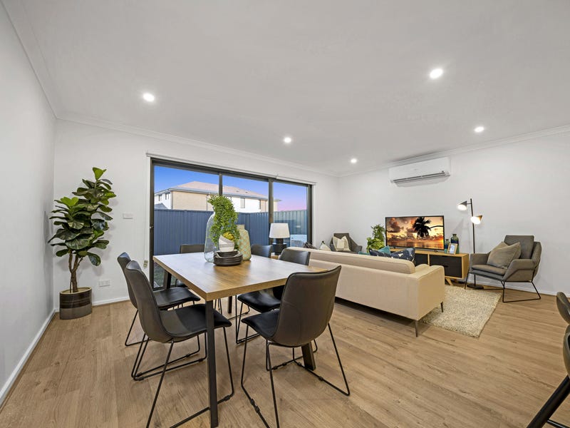 24 Wanstead Way, Cranbourne West, VIC 3977