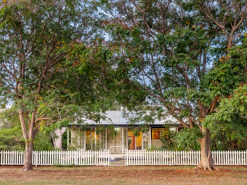 9698 Bauhinia Street, Barcaldine, Qld 4725 House for Sale