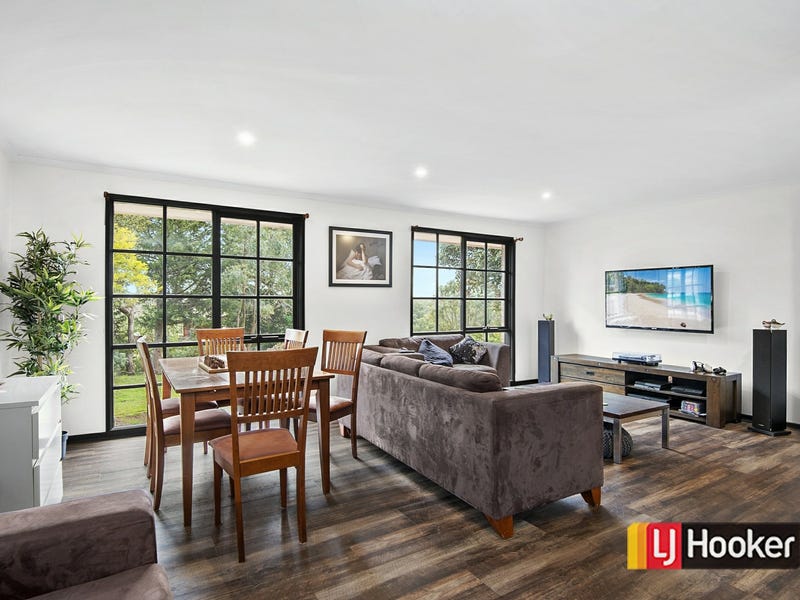 72 Warrawee Circuit, Frankston, Vic 3199 Property Details