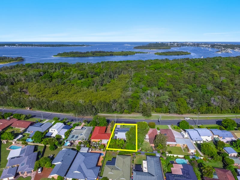 35 Shores Drive, Yamba, NSW 2464