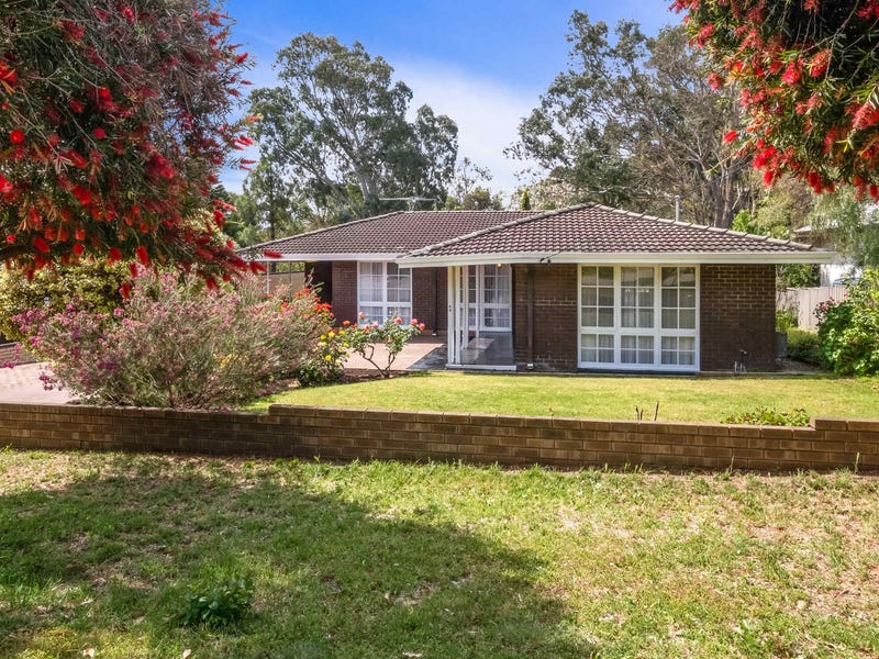 54 Lyndhurst Road, Kalamunda, WA 6076 Property Details