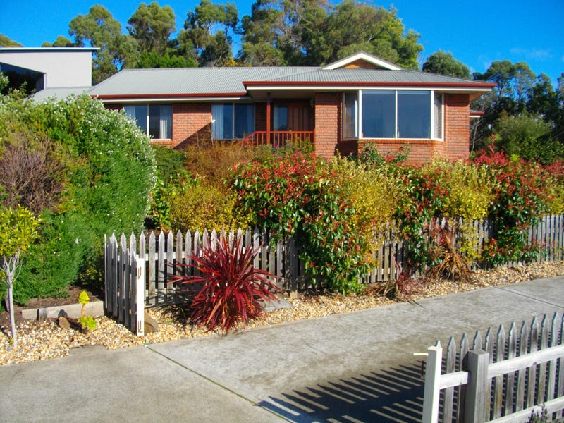 33 Sandra Drive, Blackmans Bay, Tas 7052