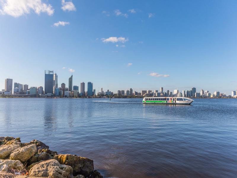 2/25 Renwick Street, South Perth, WA 6151