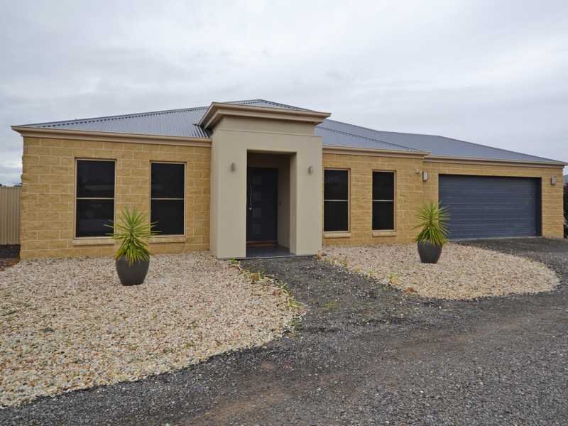 6 Blue Wren Drive, Horsham, Vic 3400 Property Details