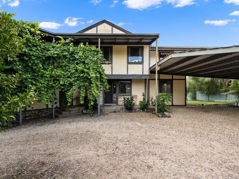 11 Hores Lane, Tawonga, Vic 3697 Property Details