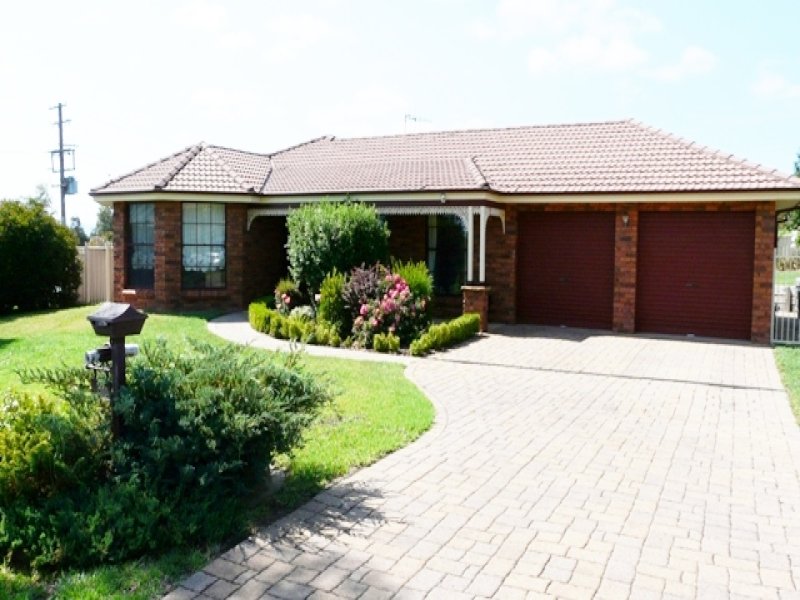 2 Westbourne Drive, Bathurst, NSW 2795 Property Details