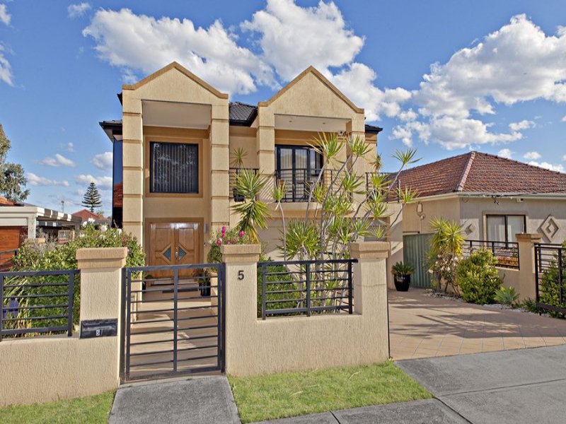 5 Ivy Street, Greenacre, NSW 2190