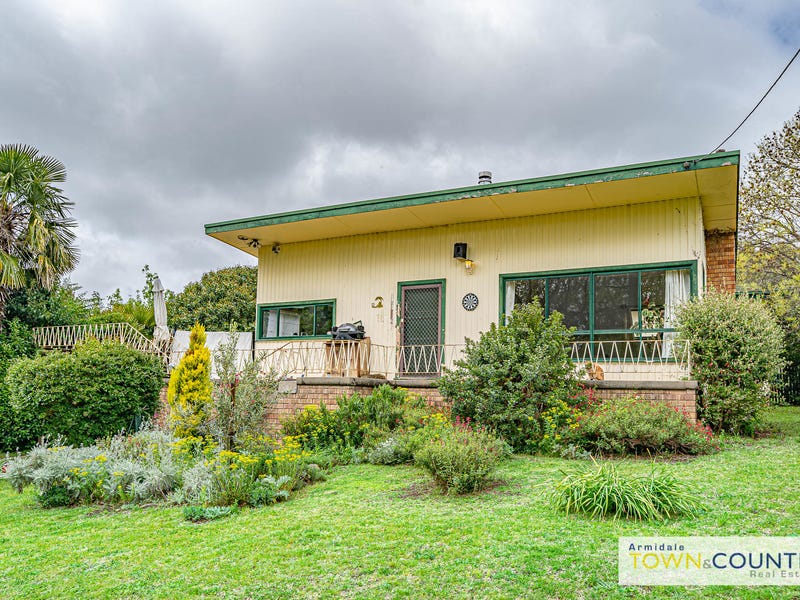 12 Merinda Place, Armidale, NSW 2350 Property Details