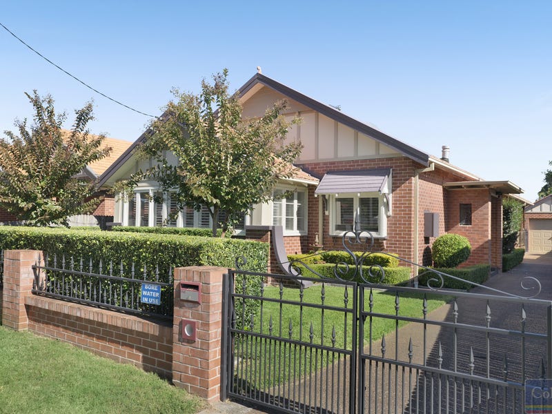 245 Parkway Avenue, Hamilton South, NSW 2303