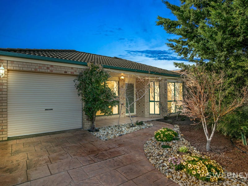 4 Oakes Court, Altona Meadows, VIC 3028