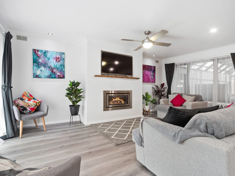 4 Minton Drive, Frankston, Vic 3199 Property Details