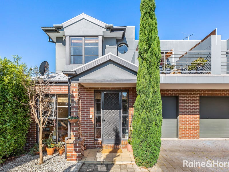 4/52 Thompson Street, Williamstown, Vic 3016 Property Details