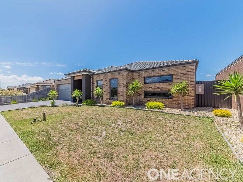 12 Quinny Street, Koo Wee Rup, VIC 3981