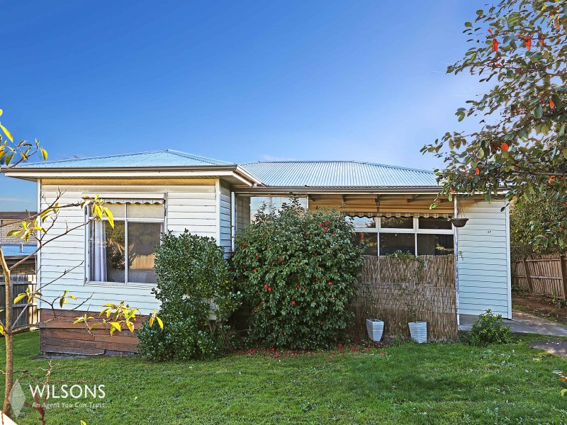37 North Valley Road, Highton, Vic 3216 Property Details