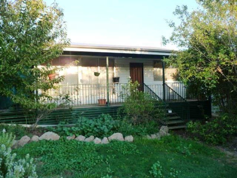 Property 106437689, Tallangatta, Vic 3700 Property Details