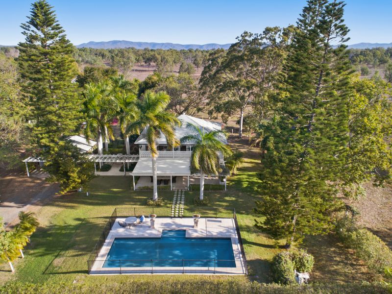 557 Gavial Gracemere Road, Gracemere, Qld 4702 Property Details