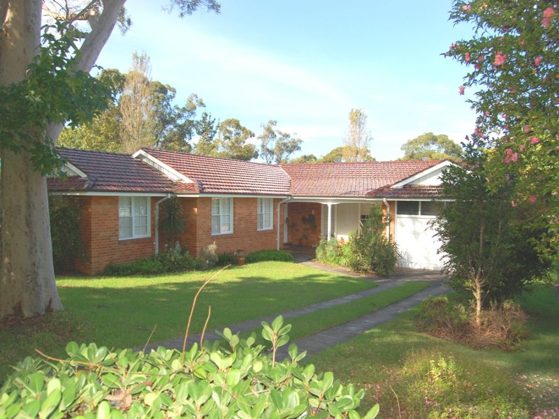 6 College Cres, St Ives, NSW 2075