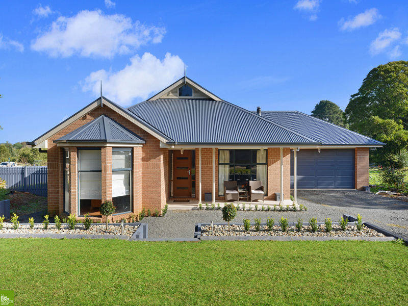 77 High Street, Robertson, NSW 2577