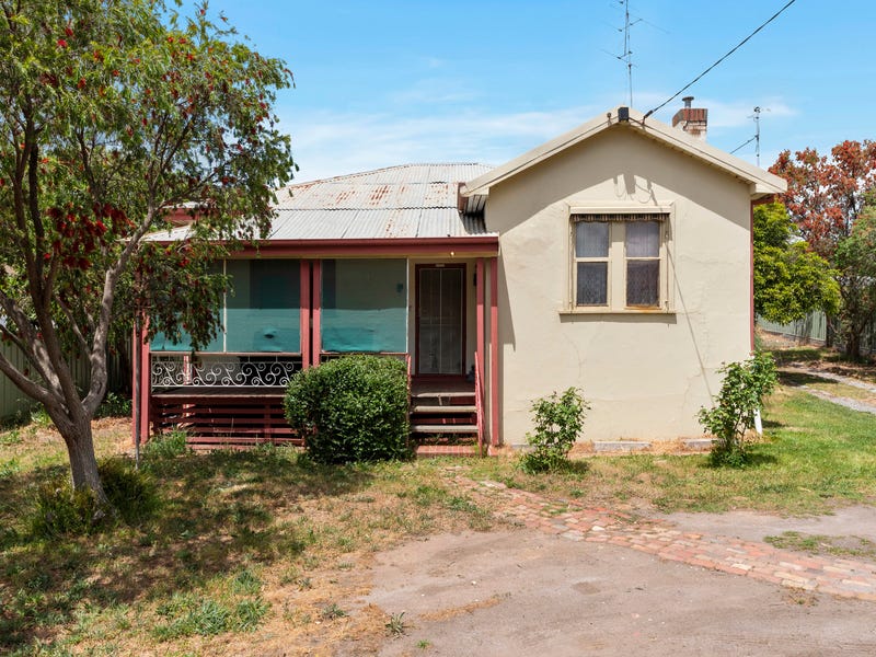 61 Marong Road, Bendigo, Vic 3550 Property Details