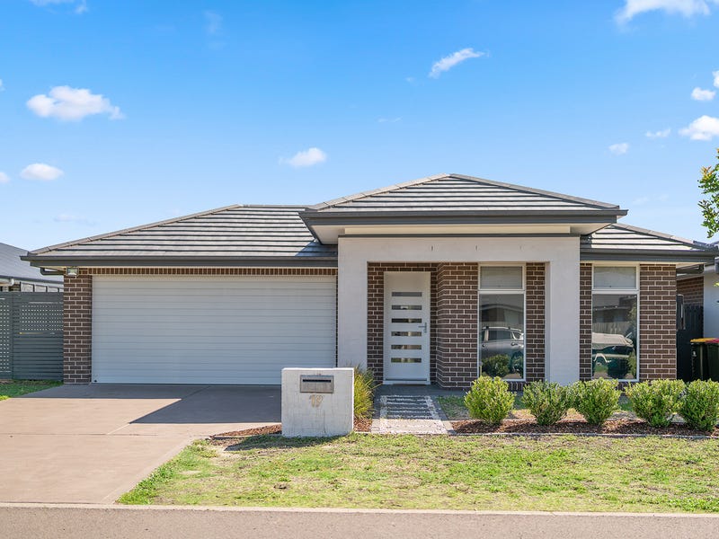 19 Apple Street, Fern Bay, NSW 2295