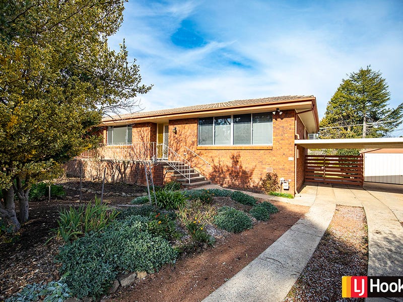 4 Clement Place, Macgregor, ACT 2615