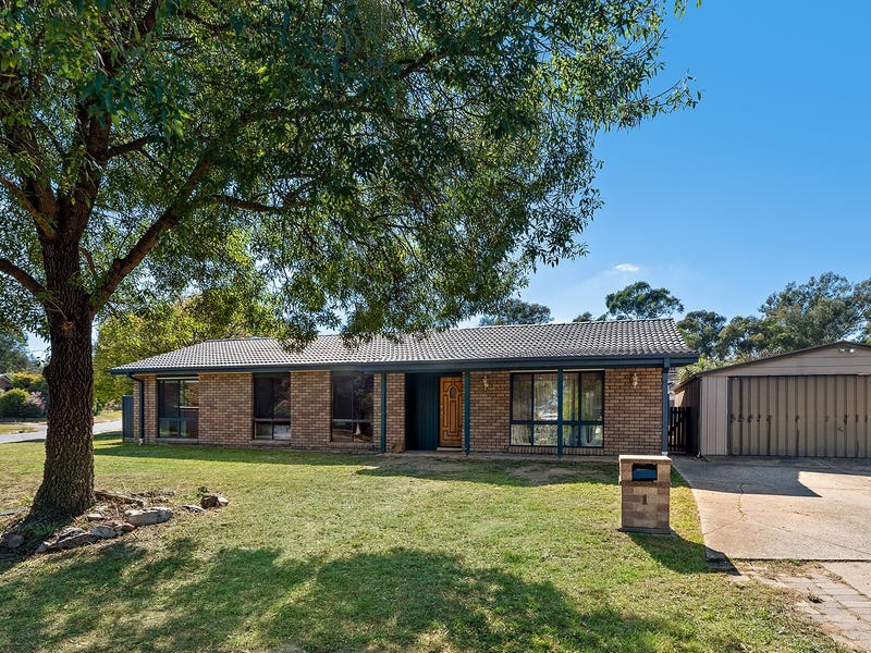 1 MacIntyre Place, Charnwood, ACT 2615 Property Details