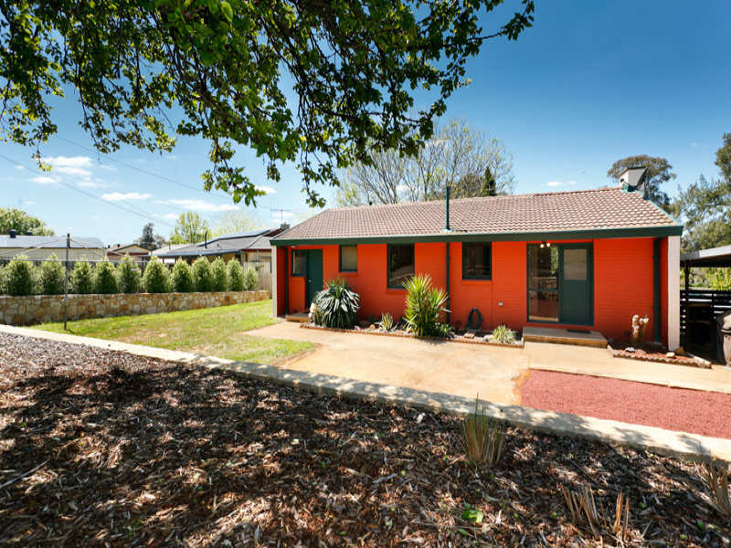 11 Sellwood Street, Holt, ACT 2615 Property Details