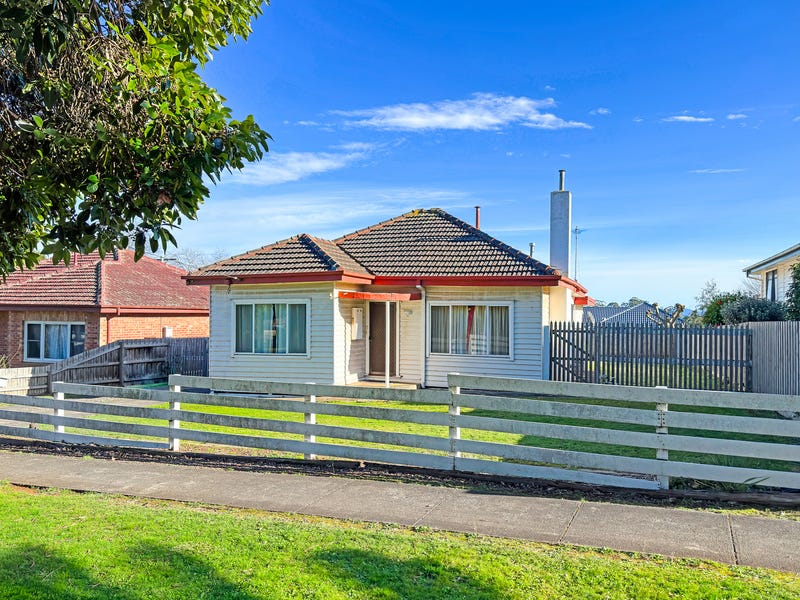 17 Albert Road, Drouin, Vic 3818 Property Details