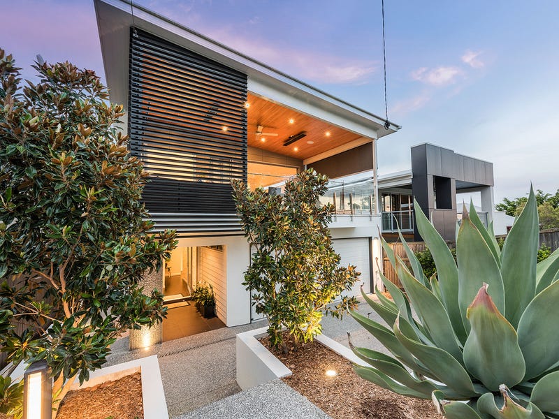 25 Brisbane Avenue, Camp Hill, QLD 4152