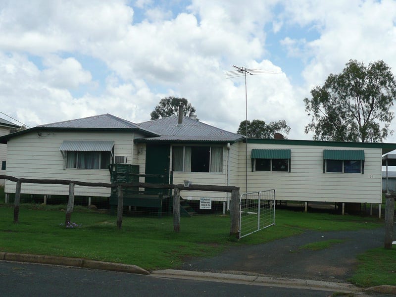27 Cribb Street, Oakey, Qld 4401 Property Details
