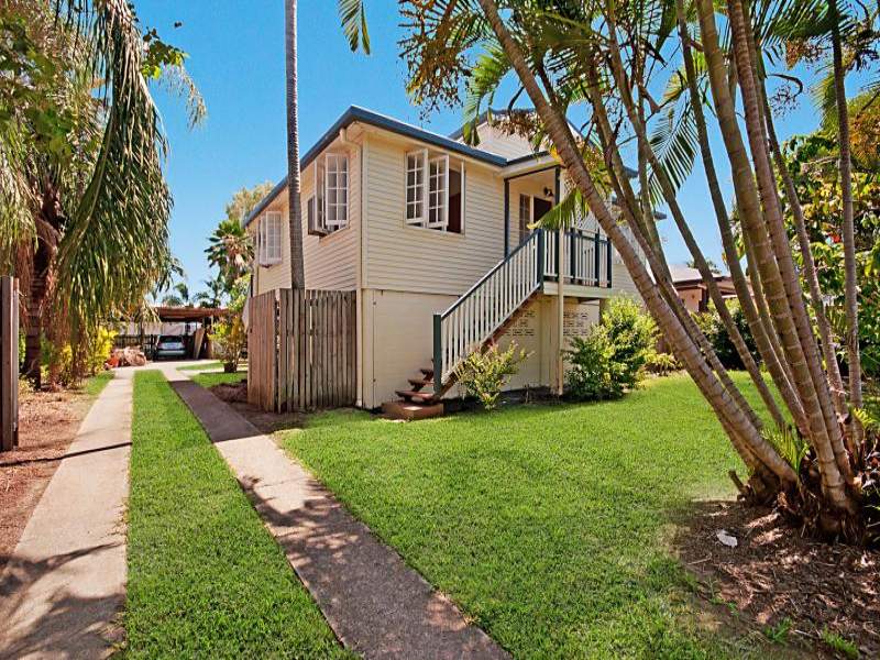 49 Hughes Street, Hermit Park, QLD 4812