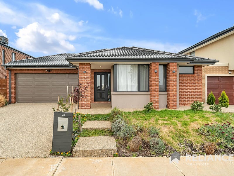 42 Barlow Circuit, Tarneit, VIC 3029 - realestate.com.au