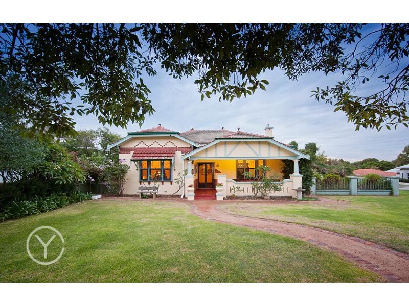 69 Birdwood Circus, Bicton, WA 6157