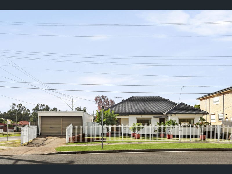 3 Bedroom Properties for Rent in Canley Heights, NSW 2166 (+2 locations