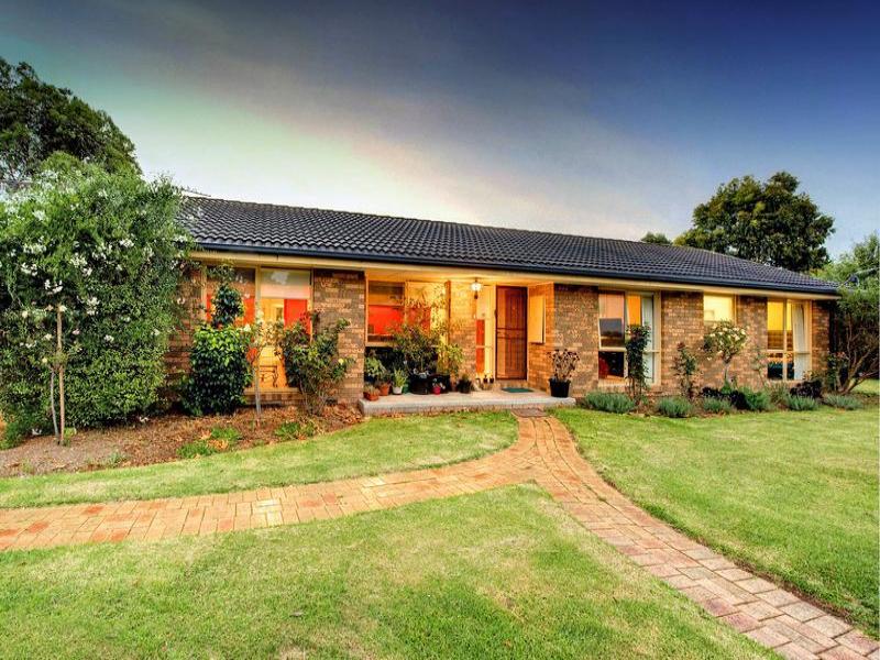 45 Eagle Drive, Pakenham, Vic 3810 Property Details