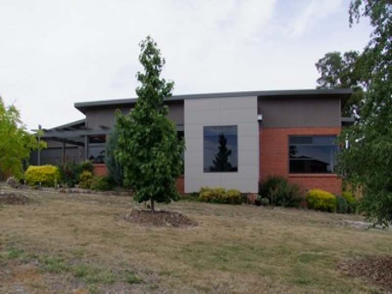 32 Gracefield Drive, Brown Hill, VIC 3350