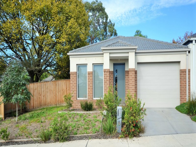 43 Tanika Circuit, Croydon, VIC 3136