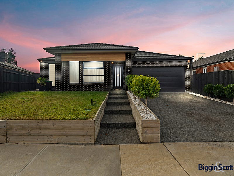 34 Cotton Field Way, Brookfield, Vic 3338 Property Details