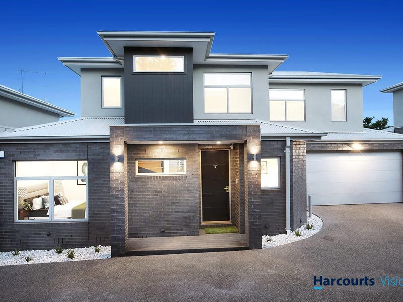 2/67 Lebanon Street, Strathmore, VIC 3041