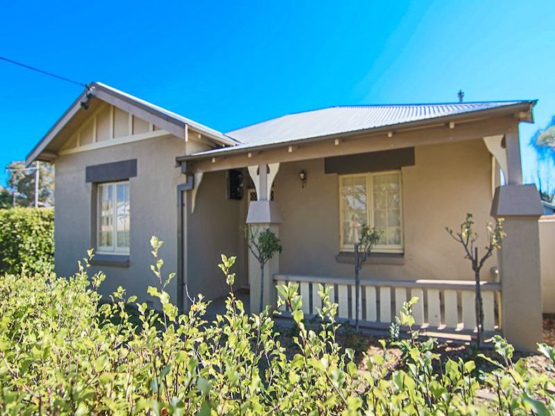 111 Sampson Street, Orange, NSW 2800