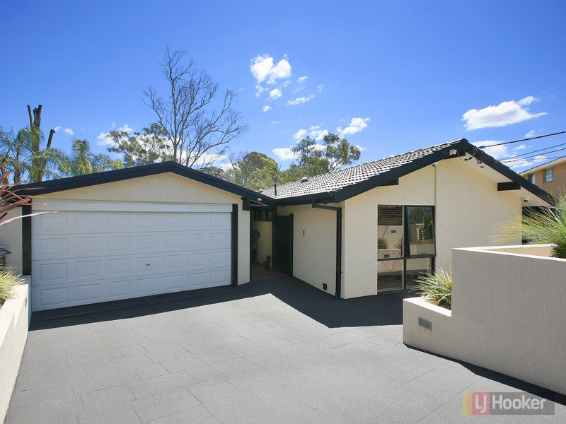 4 Hoad Pl, Greystanes, NSW 2145 Property Details