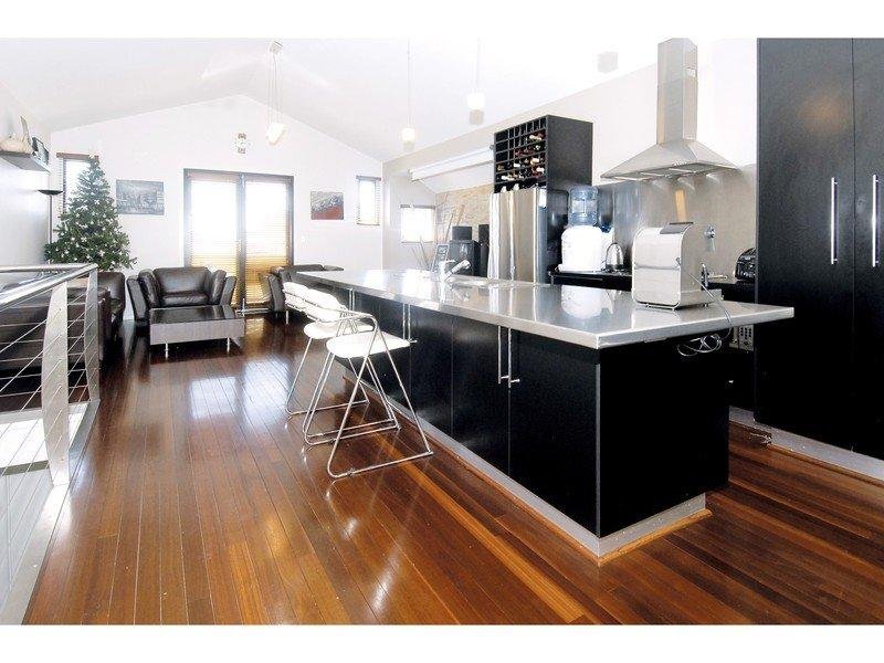 321 Melbourne Road, Newport, Vic 3015 Property Details