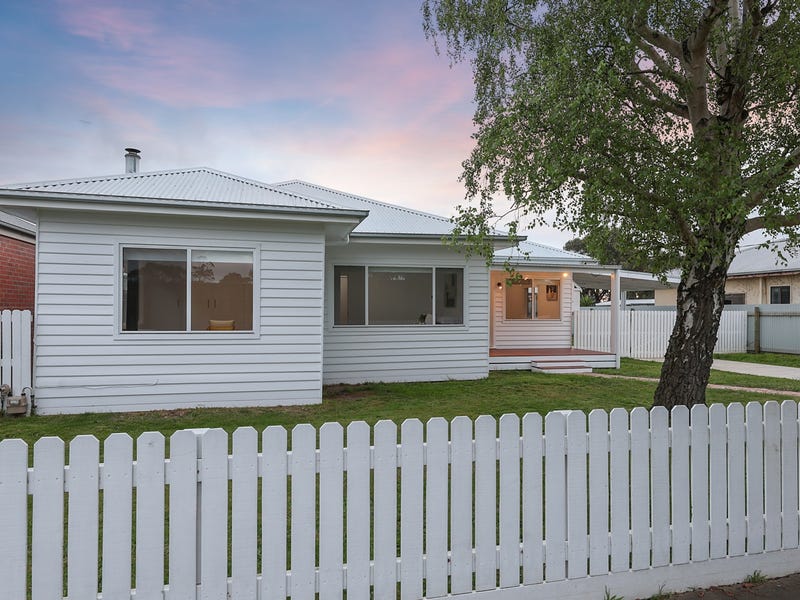 83 Gravesend Street, Colac, Vic 3250 House for Sale