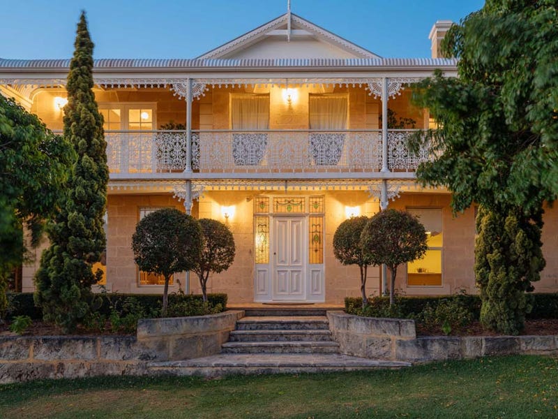 2 Beard Street, Beaconsfield, WA 6162 Property Details