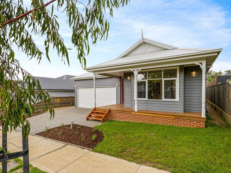 7 Winlaton Way, Woodend, VIC 3442