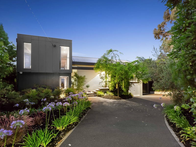 82 Flinders Street, Mccrae, VIC 3938